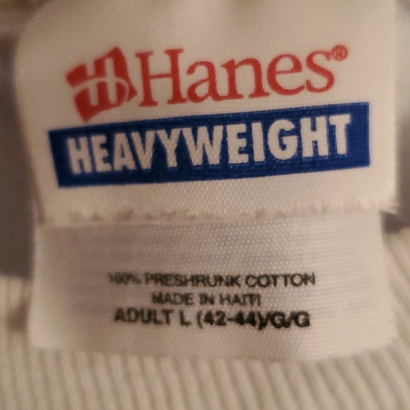 Adult size L (42-44) white t-shirt - Picture 2 of 2